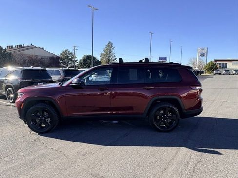 Used 2022 Jeep Grand Cherokee L Laredo image 5