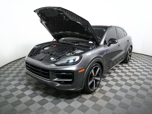 Certified 2024 Porsche Cayenne S image 35