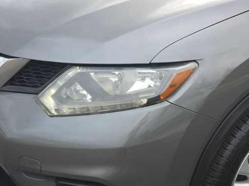 Used 2015 Nissan Rogue SV w/ SV Premium Package AWD/4WD image 32