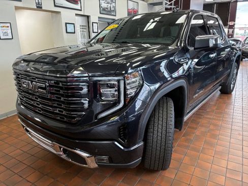 Used 2024 GMC Sierra 1500 Denali Ultimate AWD/4WD image 7