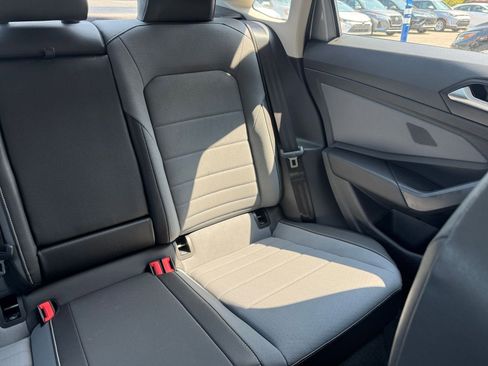 Used 2025 Volkswagen Jetta SE image 36