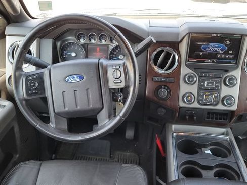 Used 2015 Ford F250 Lariat w/ Lariat Interior Package AWD/4WD image 9
