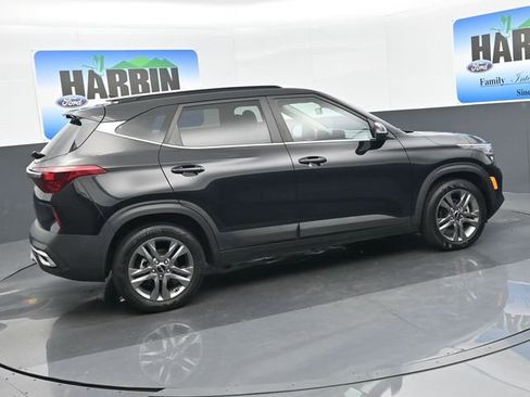 Used 2023 Kia Seltos S w/ Navigation Package image 6