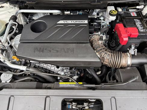 Used 2025 Nissan Rogue SV FWD image 33