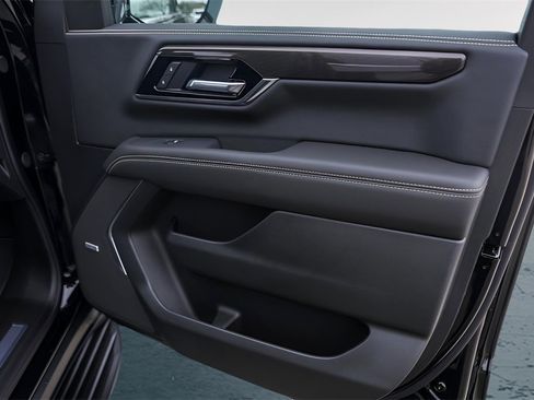 Used 2026 GMC Yukon XL Elevation image 33