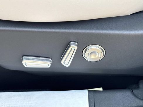 New 2026 Lincoln Nautilus Premier w/ Jet Appearance Package AWD/4WD image 22