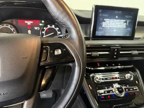 Used 2021 Lincoln Corsair AWD image 27