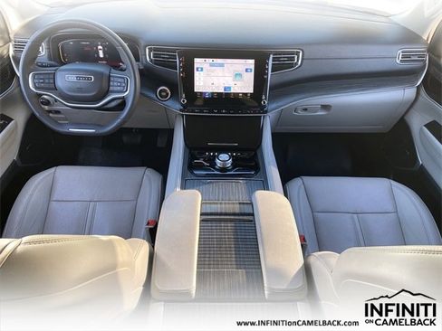 Used 2023 Jeep Wagoneer L Series II image 15