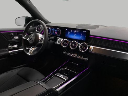 Certified 2025 Mercedes-Benz GLB 250 4MATIC image 18