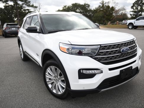 Used 2024 Ford Explorer King Ranch w/ Technology Package image 5