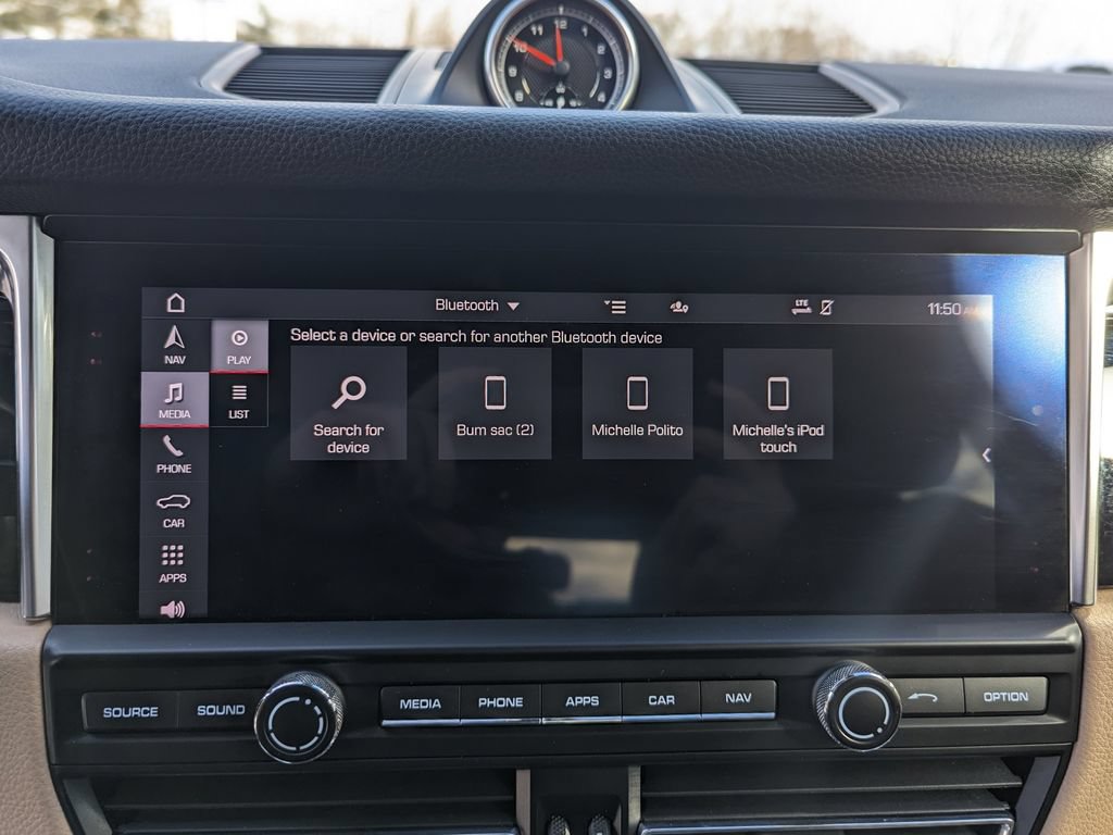 Used 2020 Porsche Macan AWD/4WD image 21
