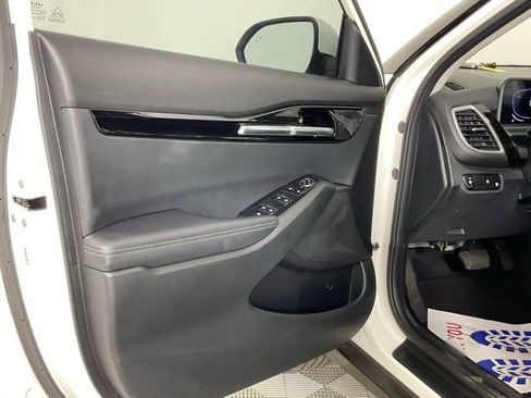 Used 2025 Kia Seltos S FWD image 13