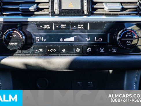 Used 2025 Nissan Pathfinder SV image 38