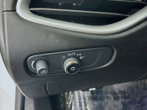 Used 2024 Chevrolet Malibu LT image 15