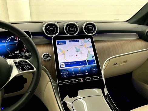 Certified 2025 Mercedes-Benz GLC 350e 4MATIC image 5