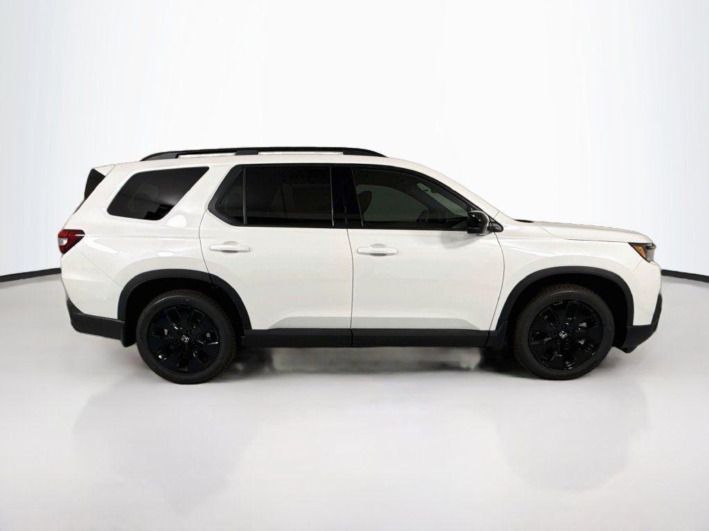 New 2026 Honda Pilot Black Edition image 4