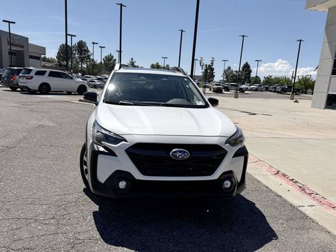 Used 2024 Subaru Outback Premium AWD/4WD image 3