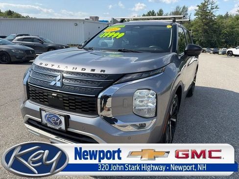 Used 2022 Mitsubishi Outlander SE AWD/4WD image 1