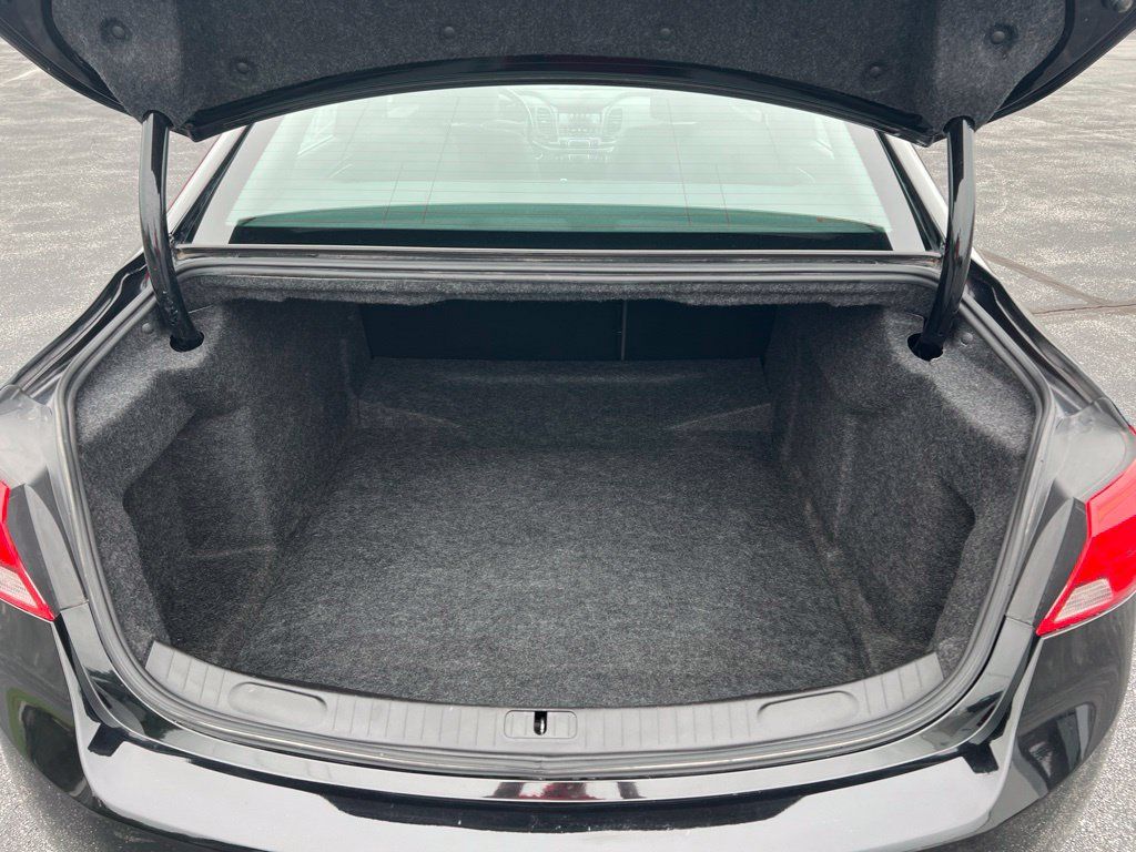 Used 2018 Chevrolet Impala LT FWD image 25