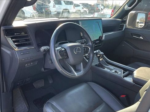 Used 2024 Lexus GX 550 w/ Cold Area Package image 5