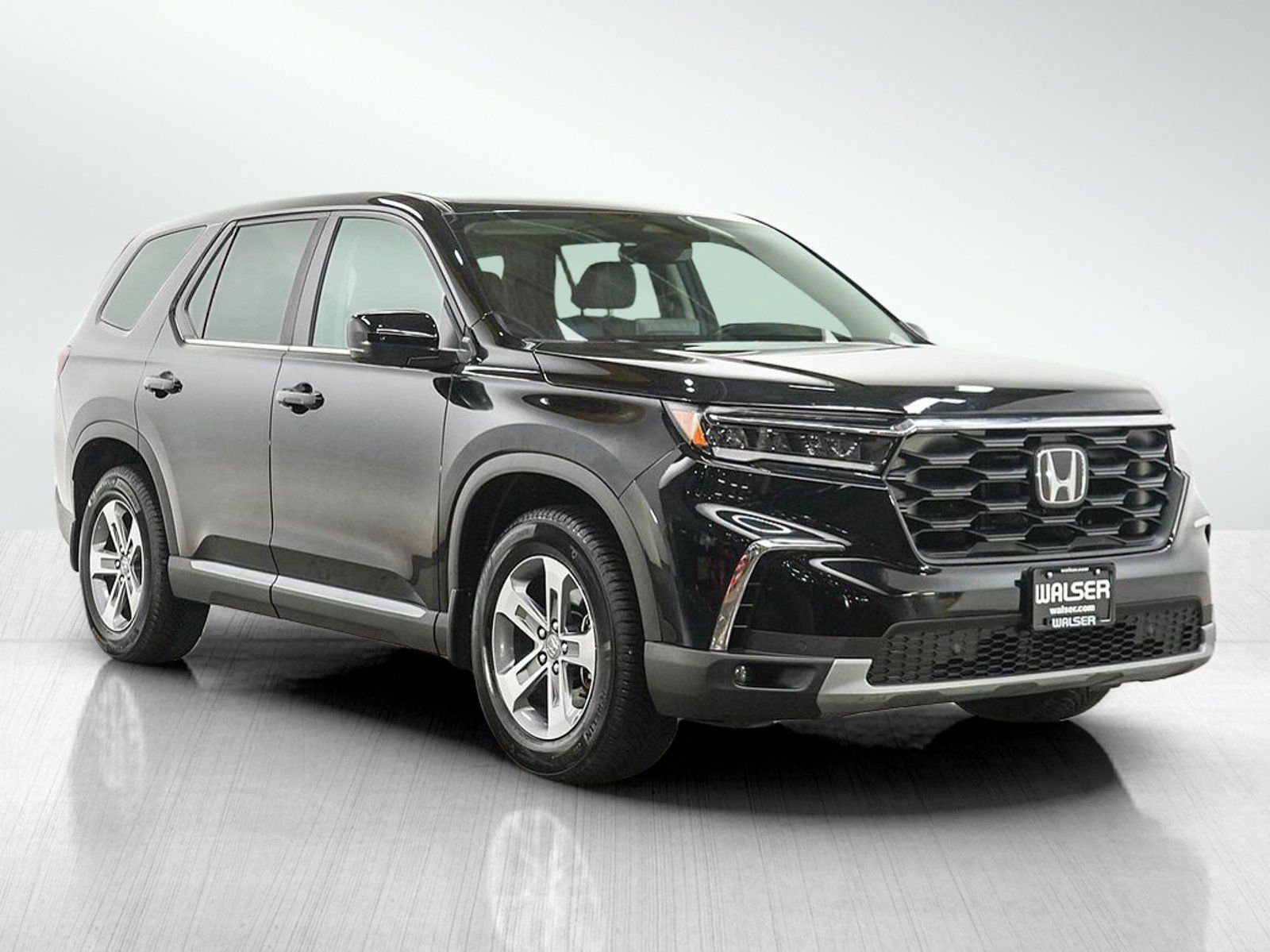 Used 2023 Honda Pilot EX-L image 7