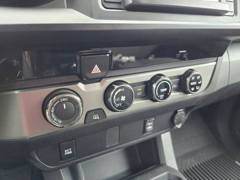 Used 2017 Toyota Tacoma SR w/ Tow Package image 32