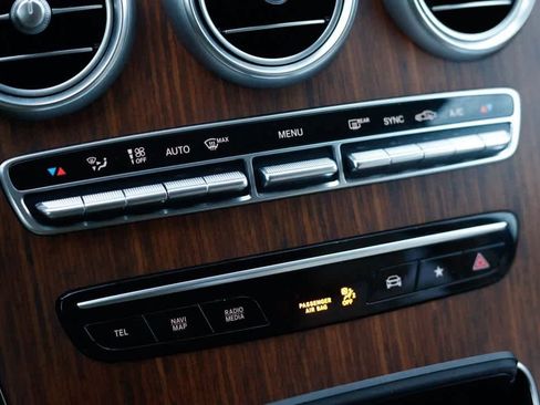 Certified 2022 Mercedes-Benz GLC 300 4MATIC image 26