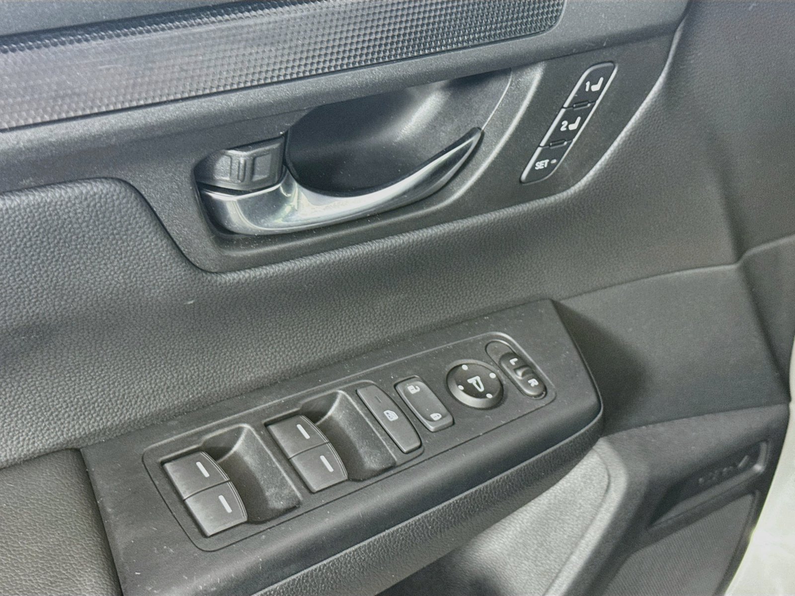 Certified 2025 Honda CR-V Sport-L image 17