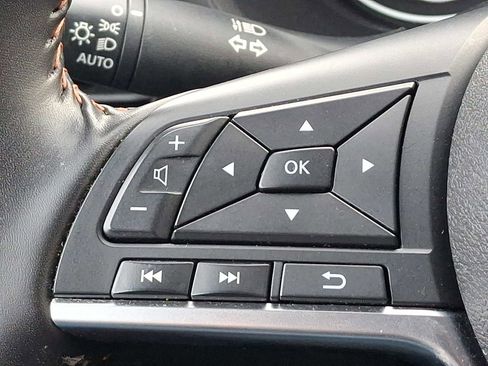 Used 2025 Nissan Sentra SR image 21