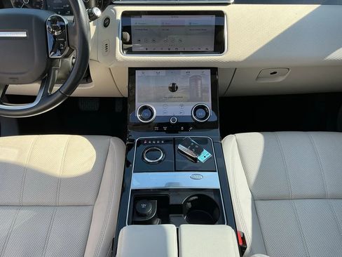 Used 2020 Land Rover Range Rover Velar S image 12