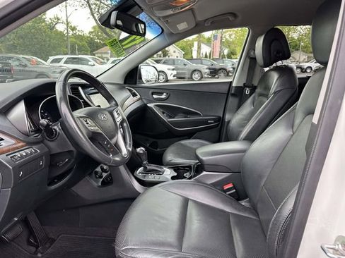 Used 2017 Hyundai Santa Fe SE w/ SE Premium Package 02 AWD/4WD image 11