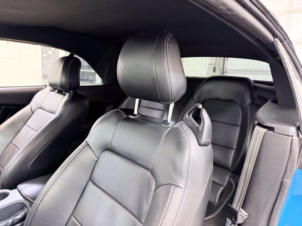 Used 2022 Ford Mustang Premium RWD image 17