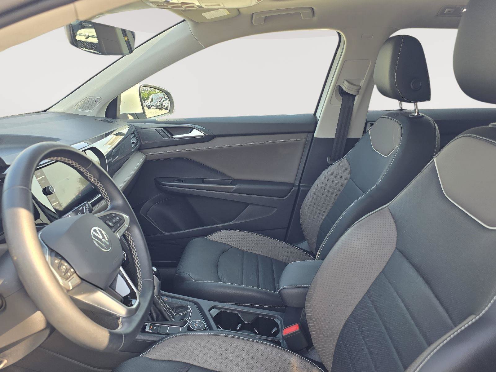 Certified 2023 Volkswagen Taos SEL AWD/4WD image 7