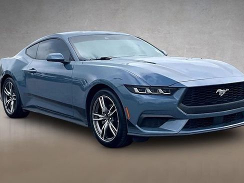 Used 2025 Ford Mustang Coupe RWD image 8