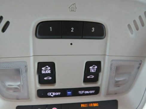 Used 2018 Chevrolet Traverse High Country image 28