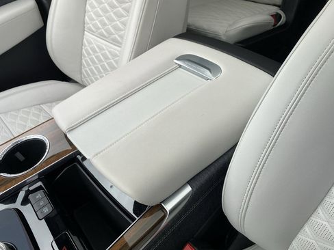 Used 2026 Cadillac Escalade Platinum Sport AWD/4WD image 32