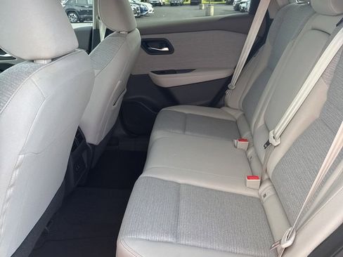 Certified 2023 Nissan Rogue SV image 10