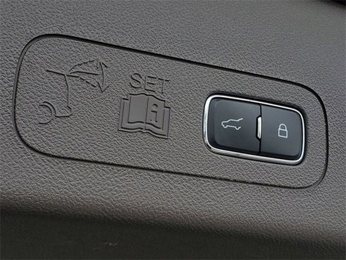 Certified 2024 Lincoln Aviator Reserve w/ Equipment Group 201A image 35