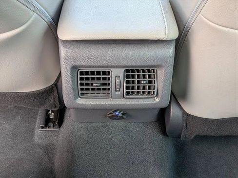 Used 2022 Toyota Camry XSE image 17