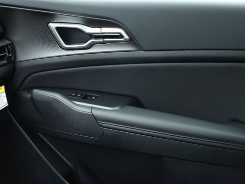 New 2026 Kia Sportage EX image 15