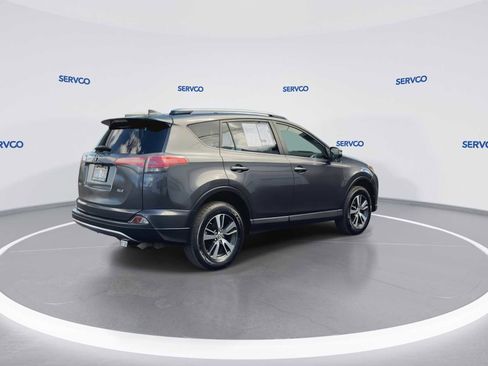 Used 2018 Toyota RAV4 XLE image 8