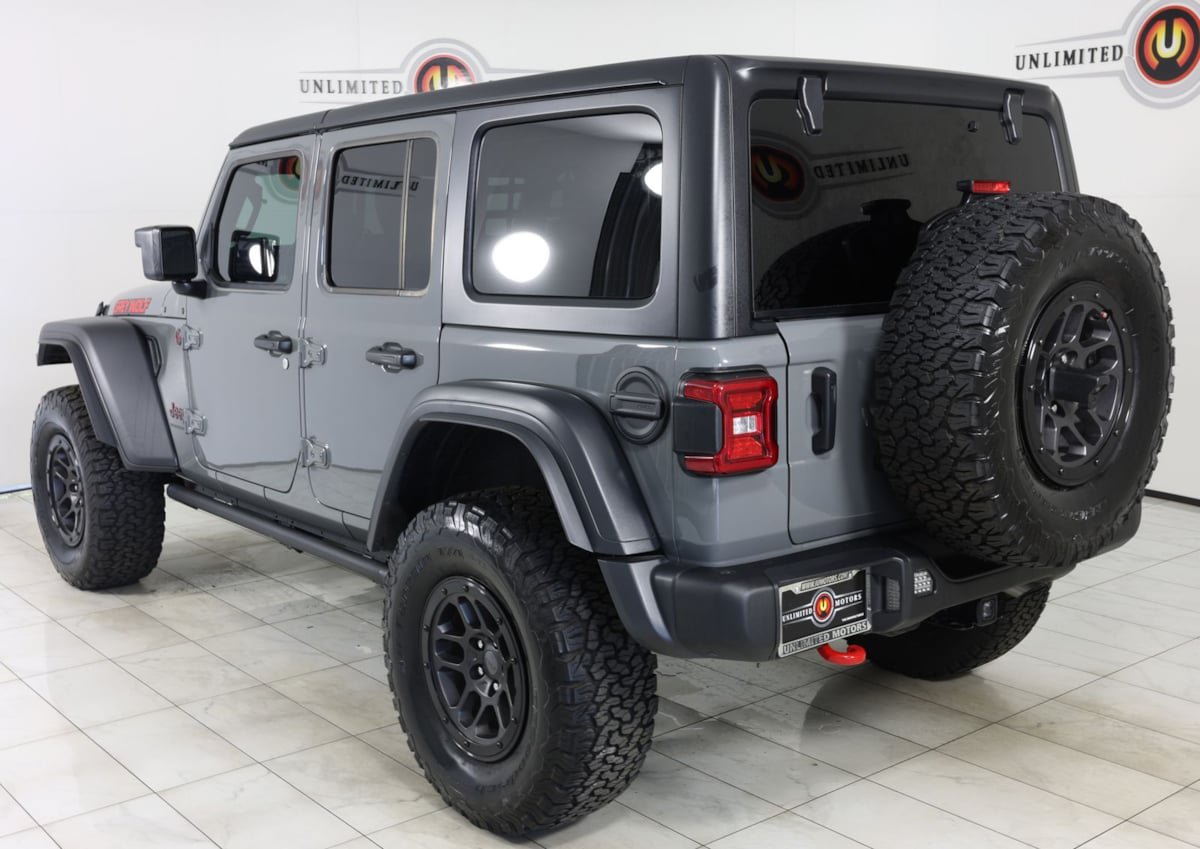 Used 2023 Jeep Wrangler Unlimited Rubicon w/ Xtreme 35 Tire Package AWD/4WD image 4