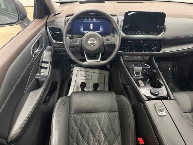 Used 2023 Nissan Rogue Platinum AWD/4WD image 12