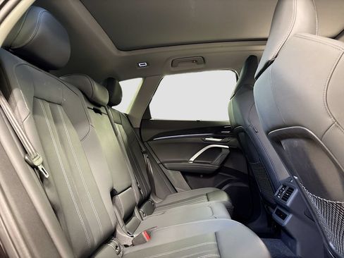 Used 2025 Audi Q5 Premium Plus w/ Premium Plus AWD/4WD image 16