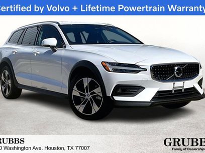 Used 2025 Volvo V60 B5 Cross Country Plus