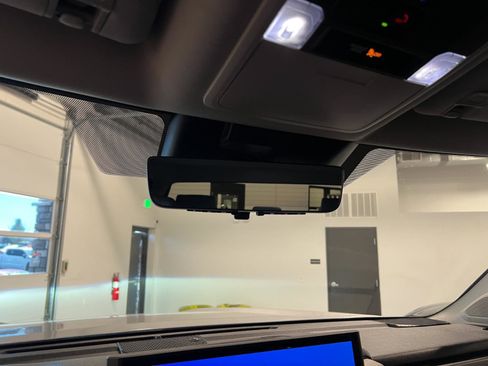 Used 2024 Toyota Tundra Limited image 23