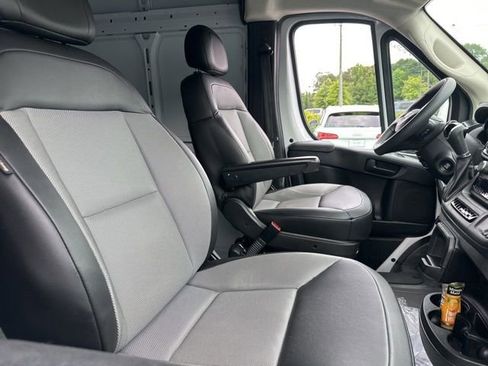 Used 2023 RAM ProMaster 2500 FWD image 9