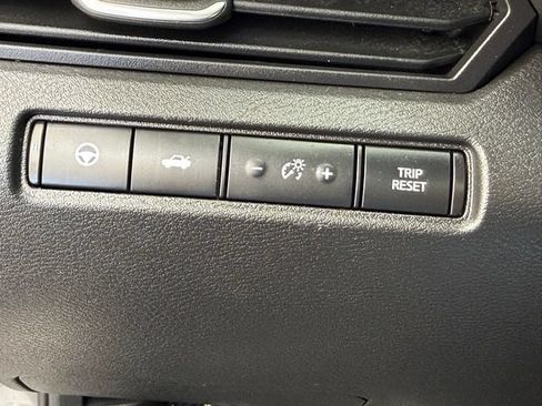 Used 2023 Nissan Altima 2.5 SL FWD image 31
