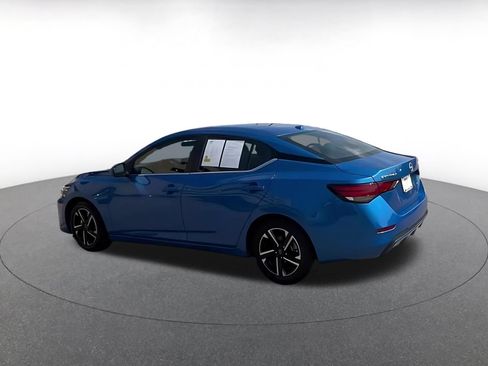Used 2025 Nissan Sentra SV FWD image 10