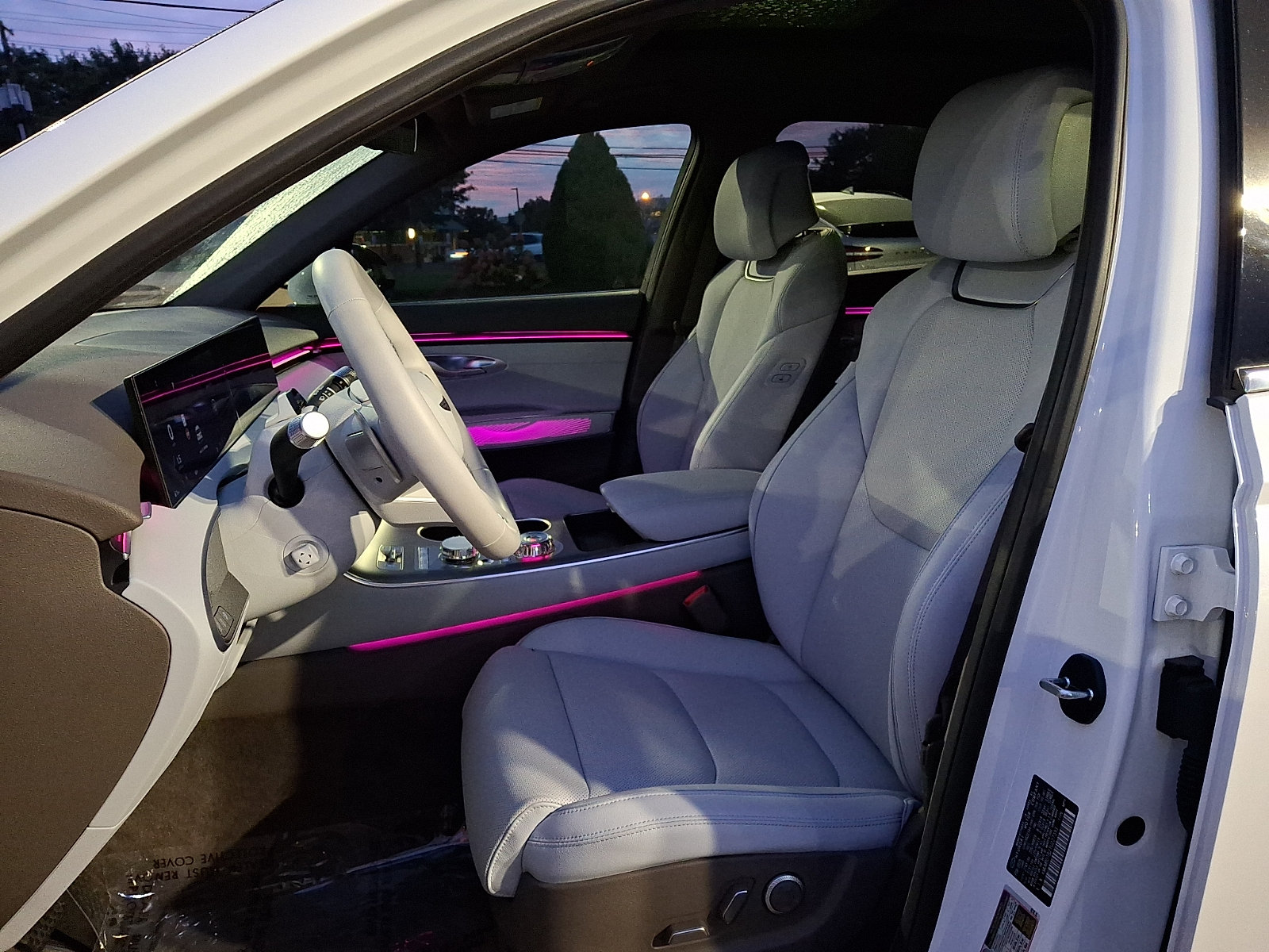 Certified 2026 Genesis GV70 2.5T Advanced AWD/4WD image 13